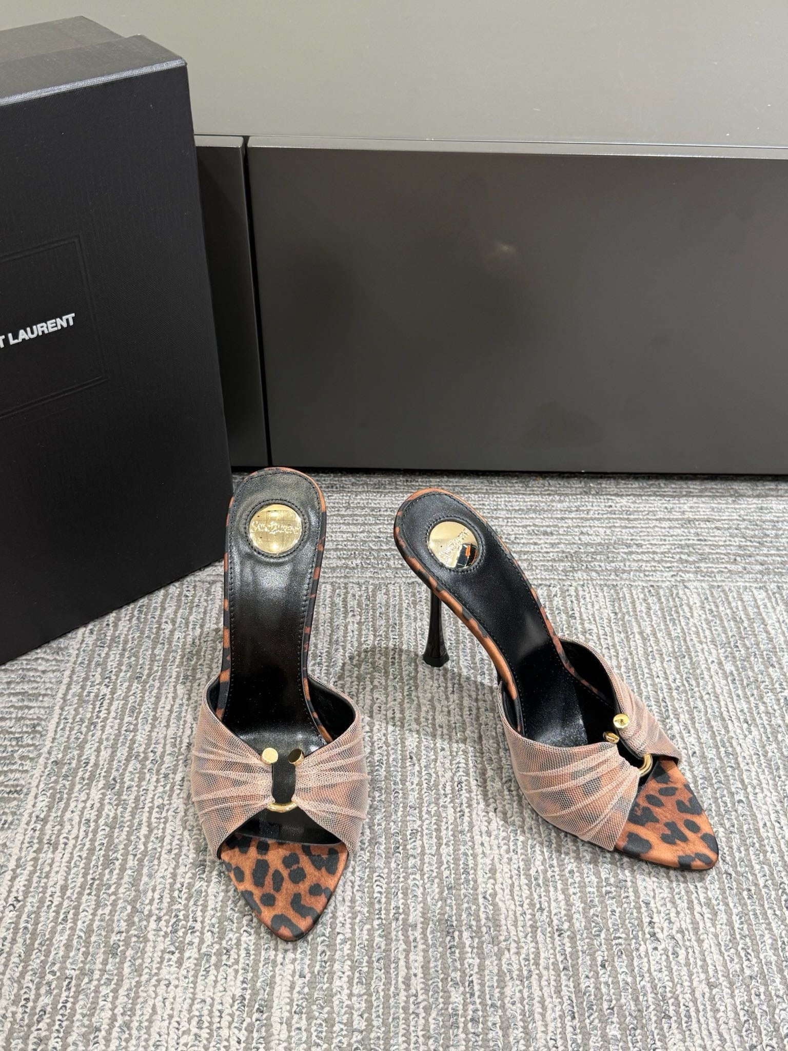 Saint Laurent Babylone Leather Slippers