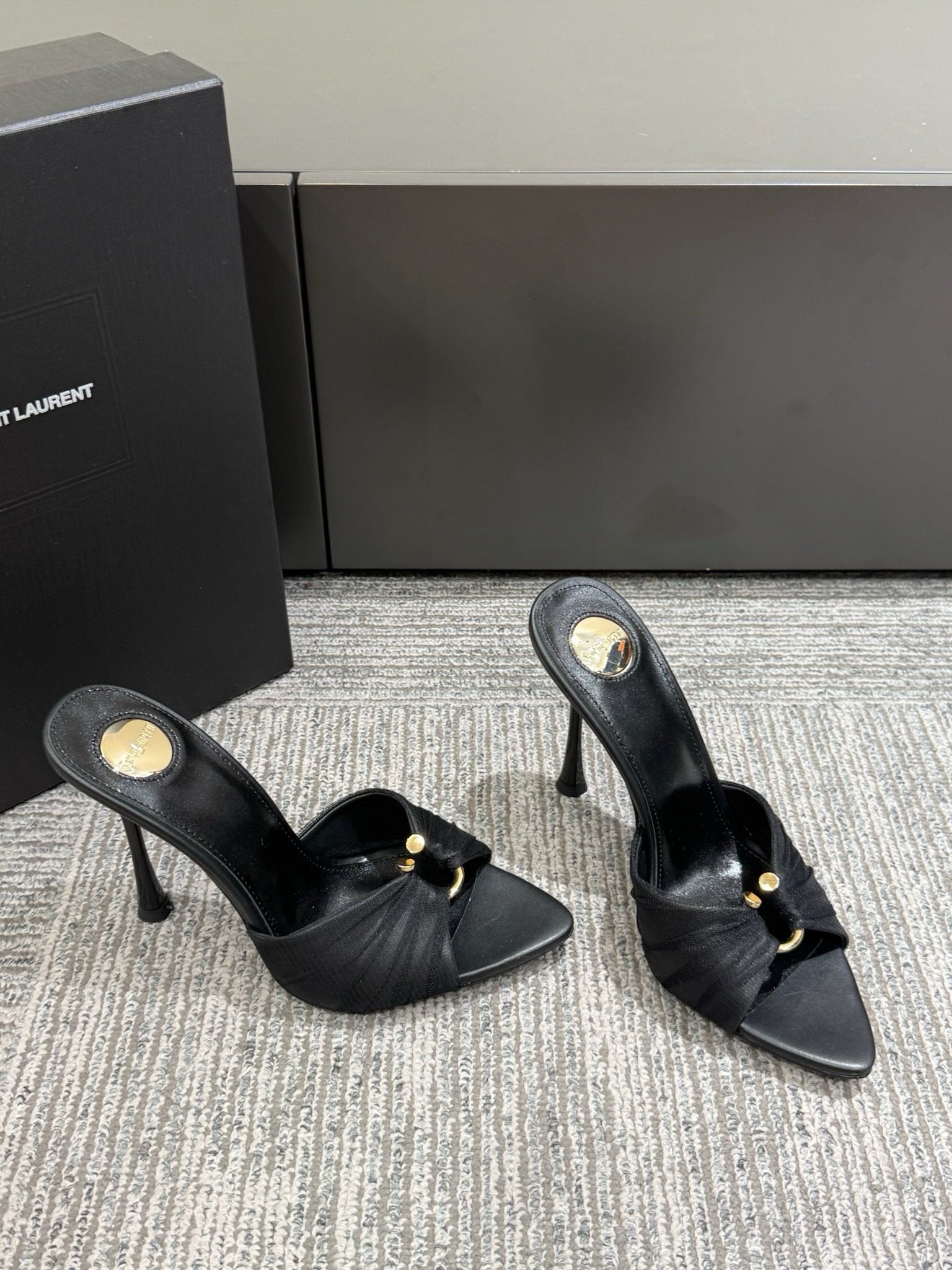 Saint Laurent Babylone Leather Slippers