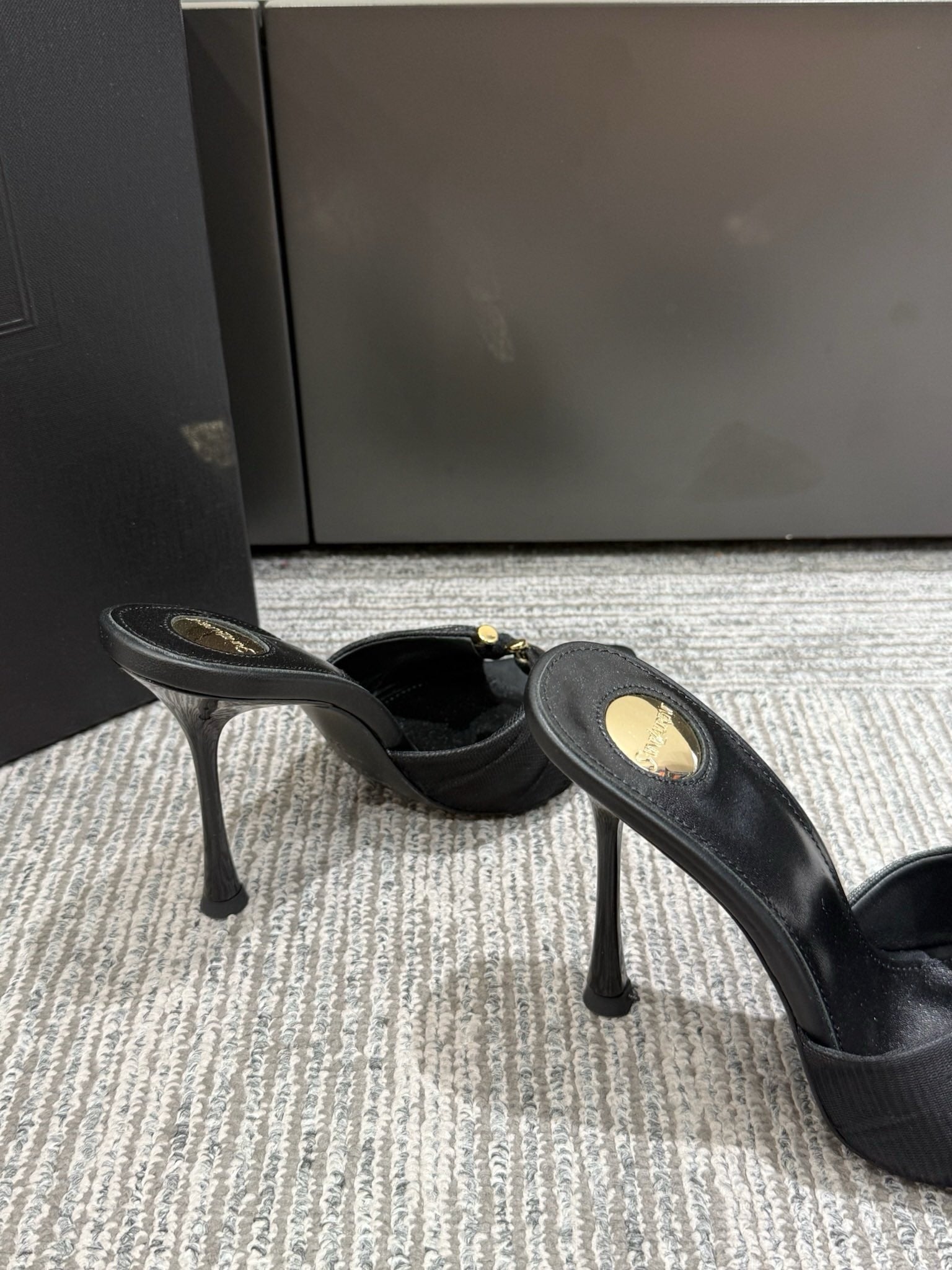 Saint Laurent Babylone Deri Terlikler
