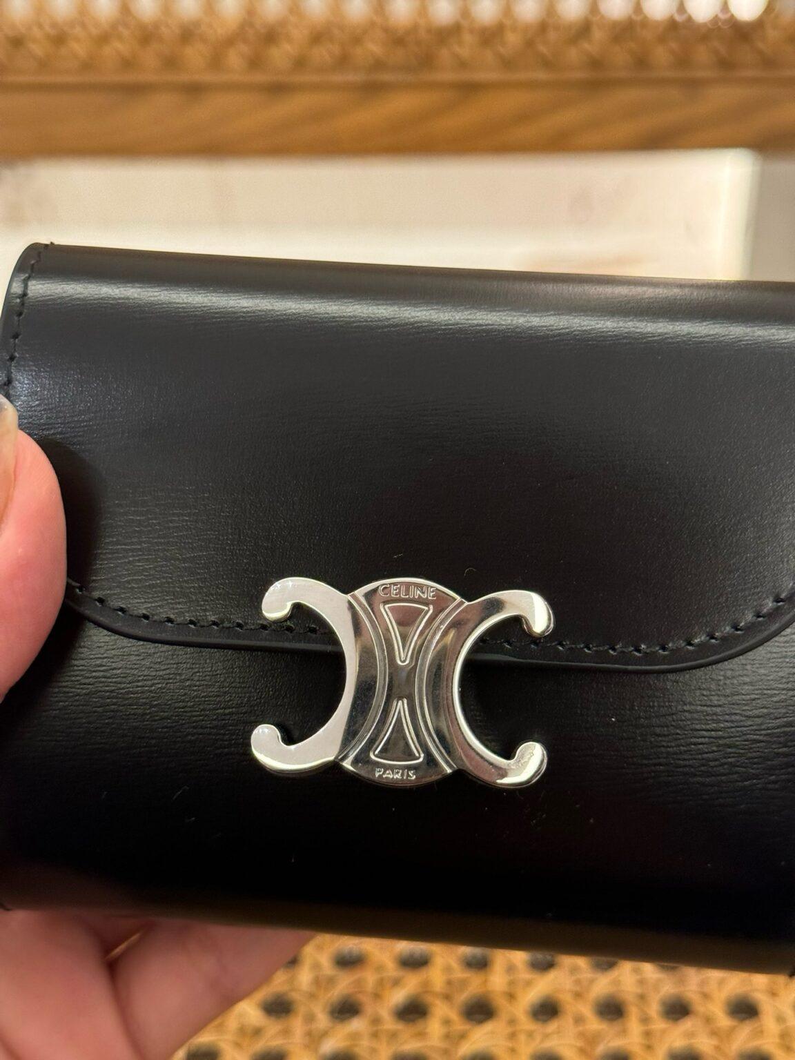 Celine Triomphe Dana Derisi Küçük Kapaklı Cüzdan - Glimmer of Luxury