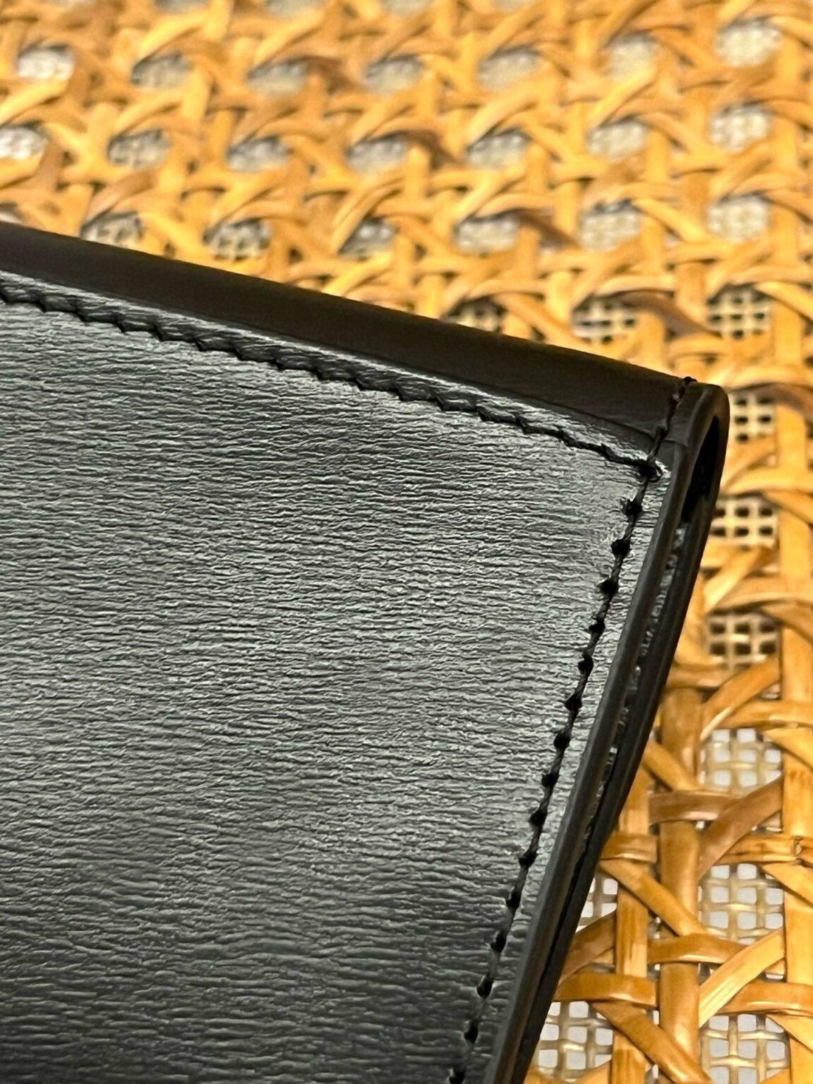 Celine Triomphe Dana Derisi Küçük Kapaklı Cüzdan - Glimmer of Luxury