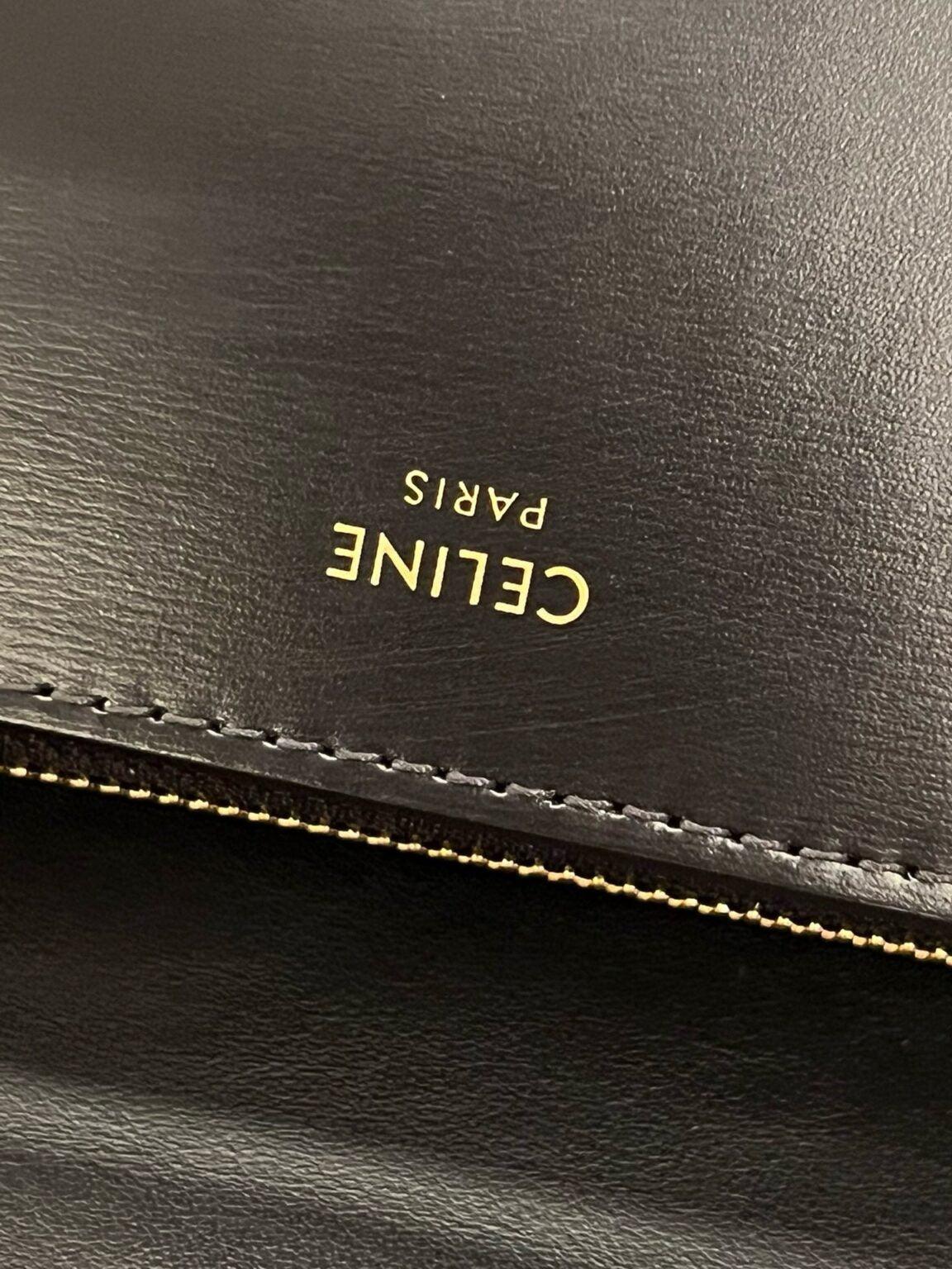 Celine Triomphe Parlak dana derisis büyük cüzdan - Glimmer of Luxury