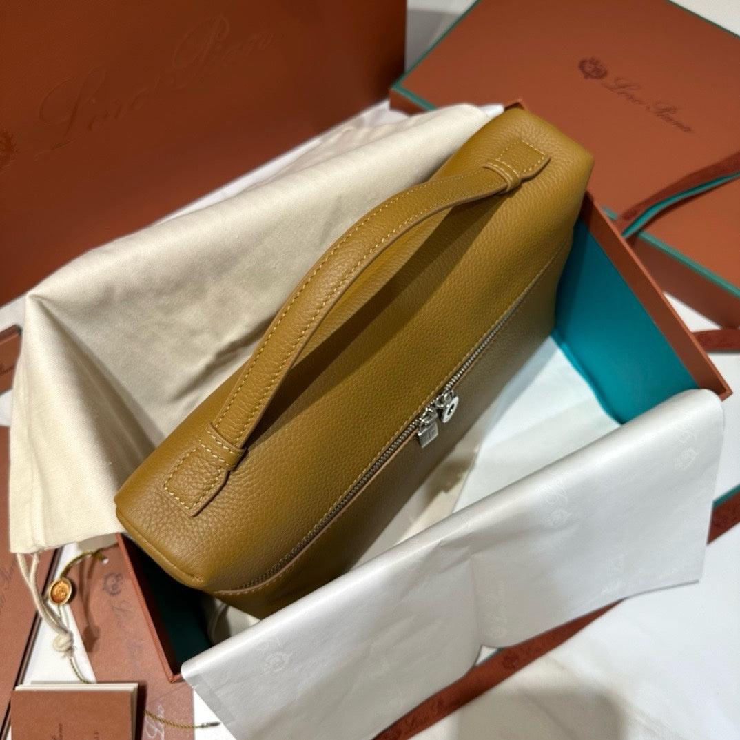 Loro Piana Ekstra Cep L19 Debriyaj El Çantası - Glimmer of Luxury