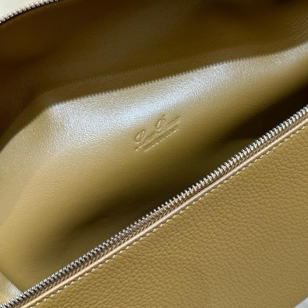 Loro Piana Ekstra Cep L19 Debriyaj El Çantası - Glimmer of Luxury