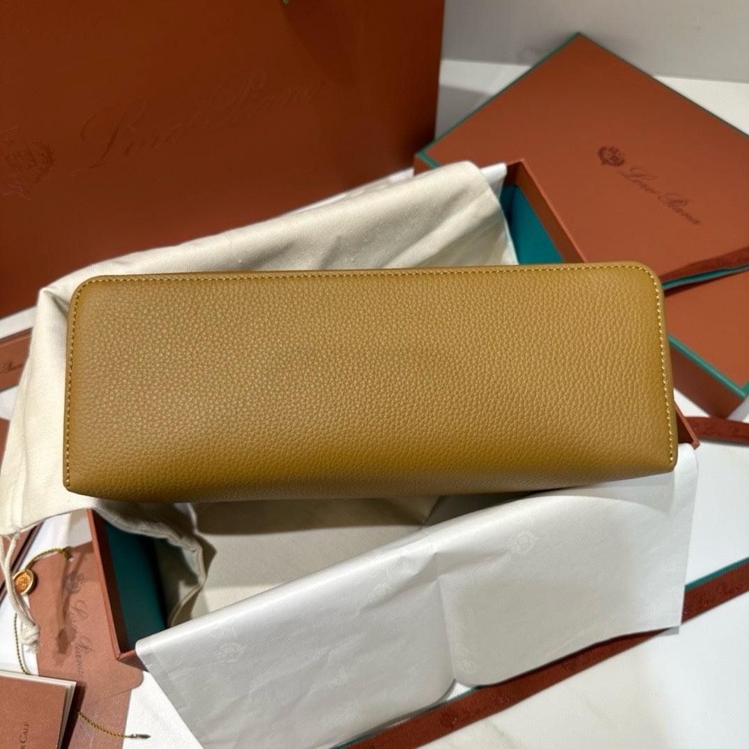 Loro Piana Ekstra Cep L19 Debriyaj El Çantası - Glimmer of Luxury