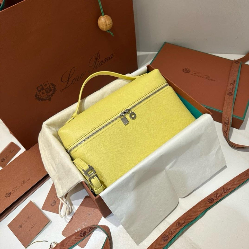 Loro Piana Ekstra Cepli L27 Serisi El Çantası - Glimmer of Luxury
