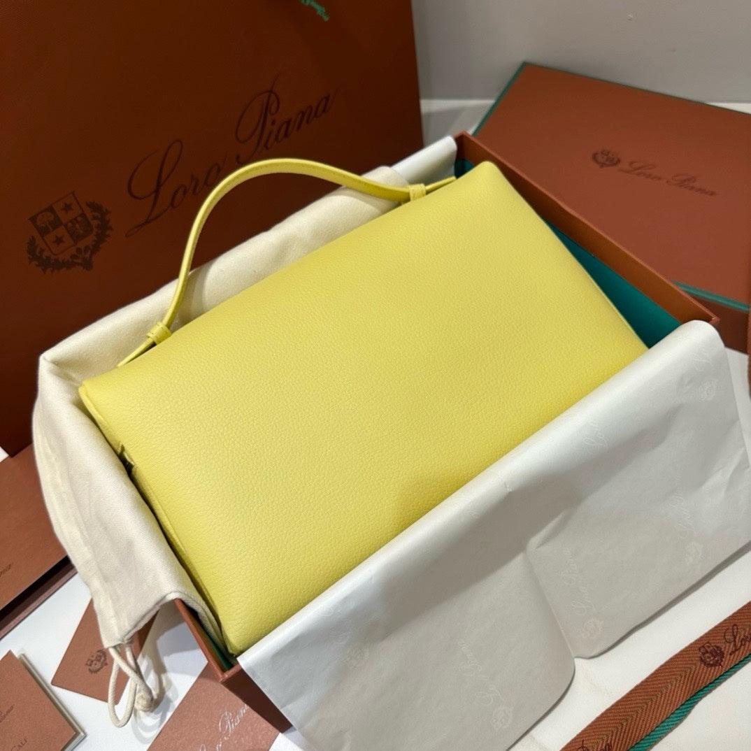 Loro Piana Ekstra Cepli L27 Serisi El Çantası - Glimmer of Luxury