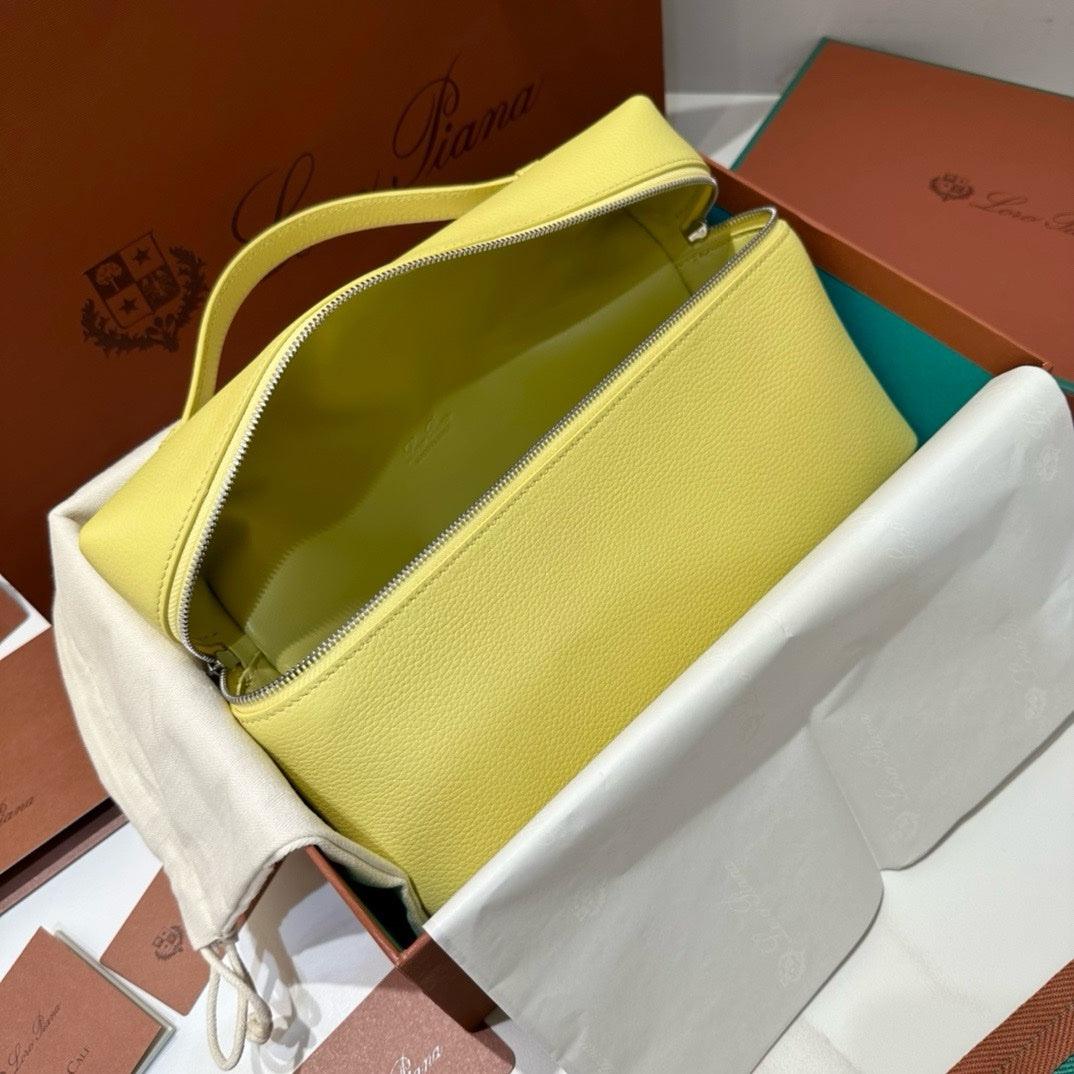 Loro Piana Ekstra Cepli L27 Serisi El Çantası - Glimmer of Luxury