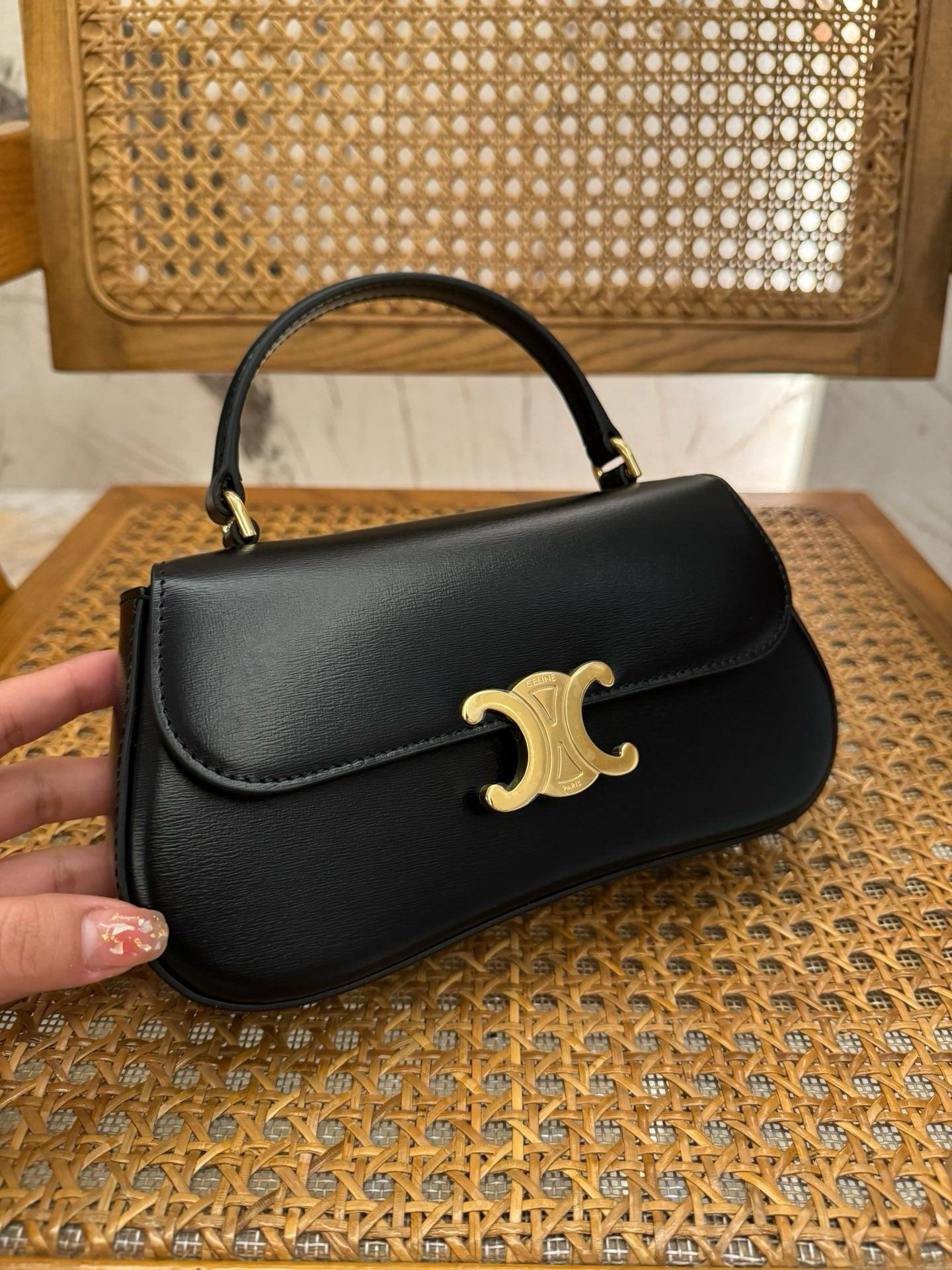 Celine Triomphe Claude Çanta - Glimmer of Luxury