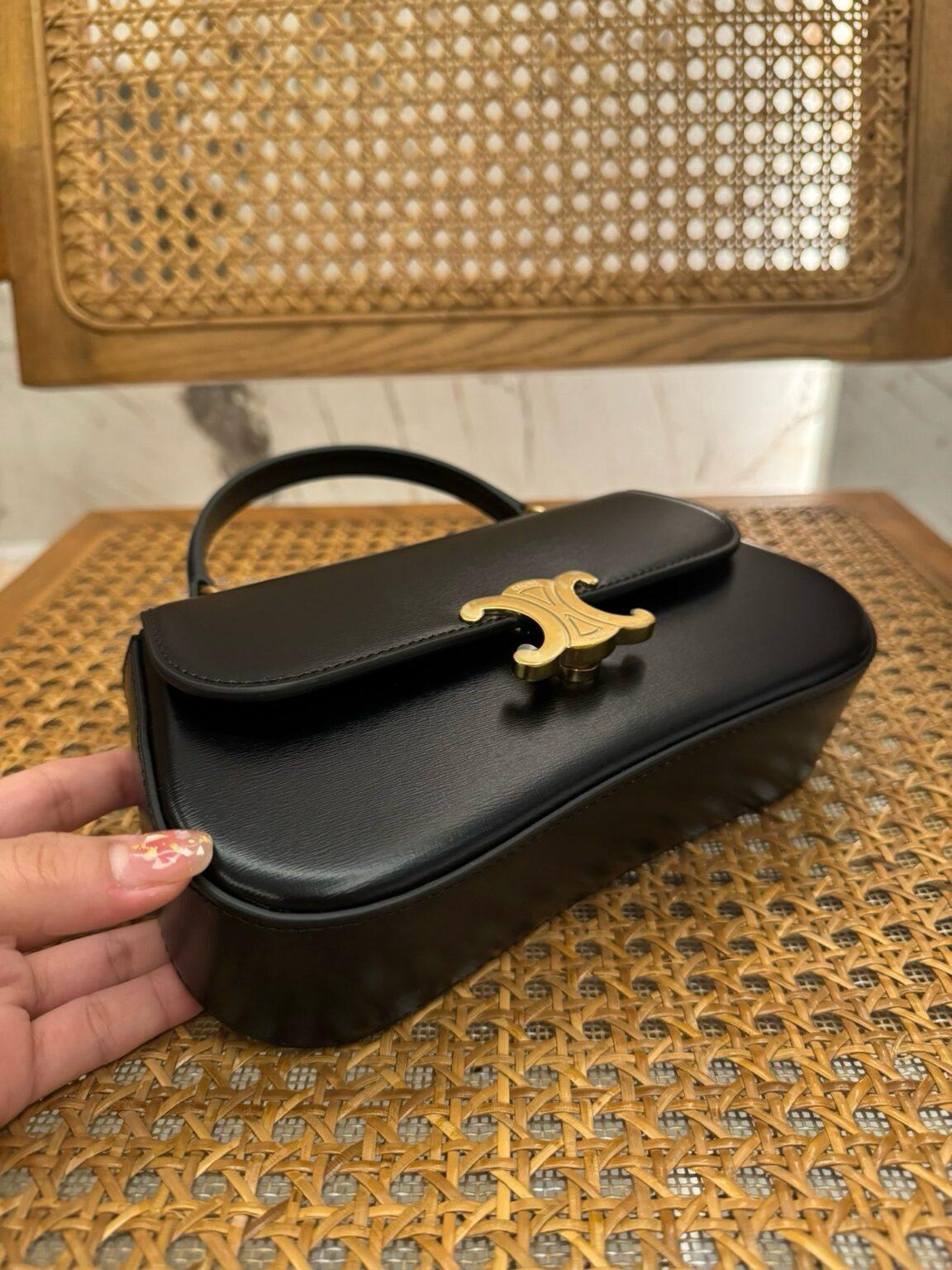 Celine Triomphe Claude Çanta - Glimmer of Luxury