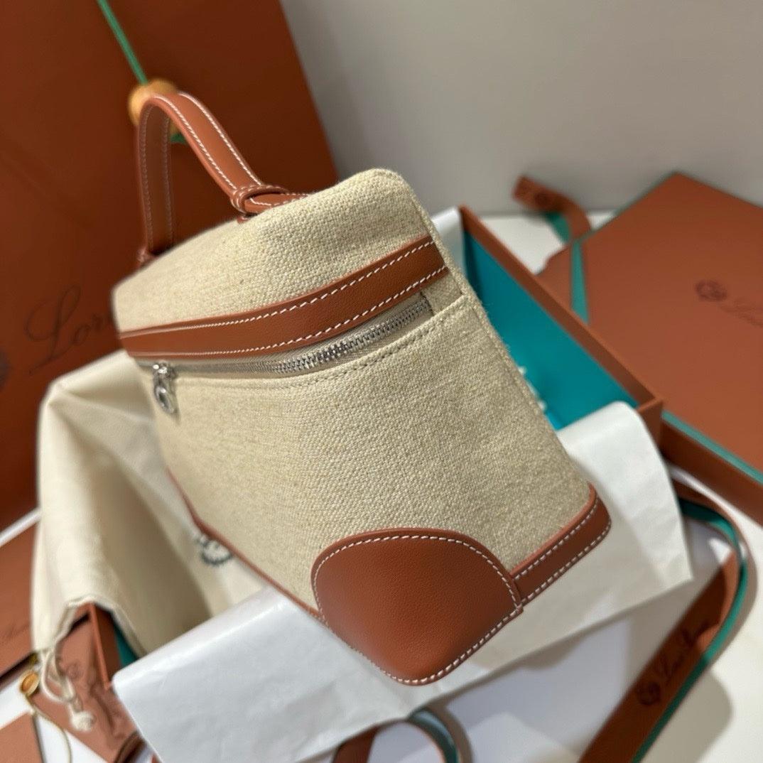 Loro Piana Ekstra Cepli L27 Serisi El Çantası - Glimmer of Luxury