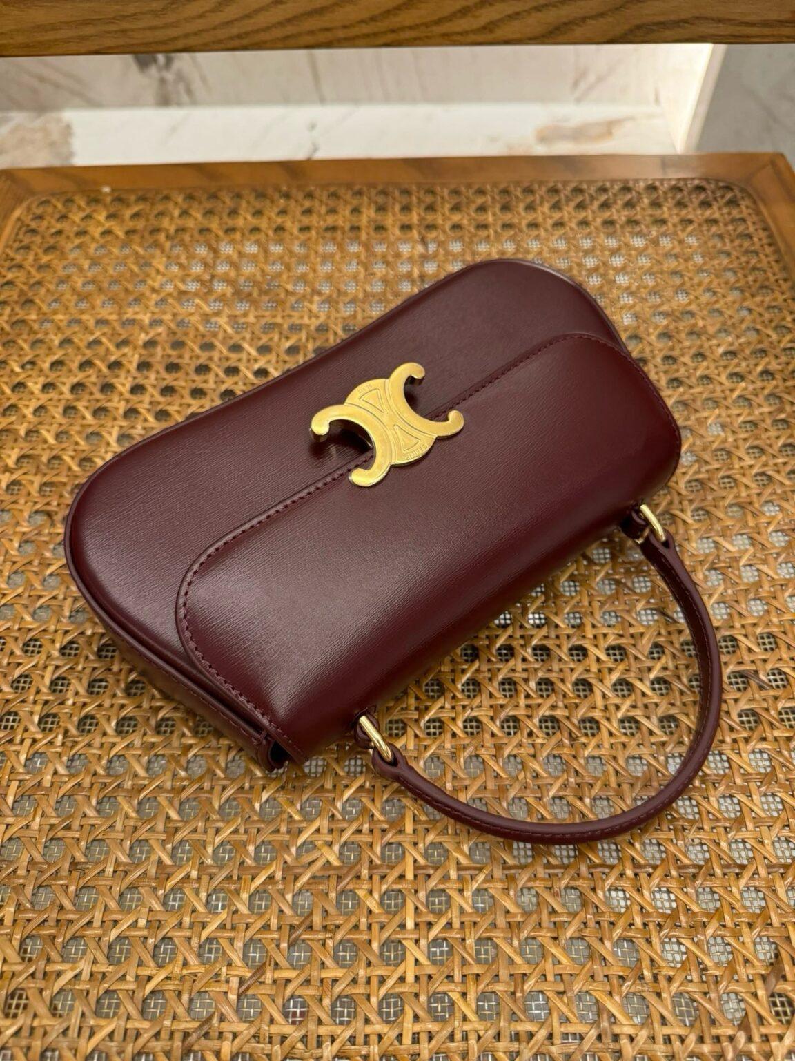 Celine Triomphe Claude Çanta - Glimmer of Luxury