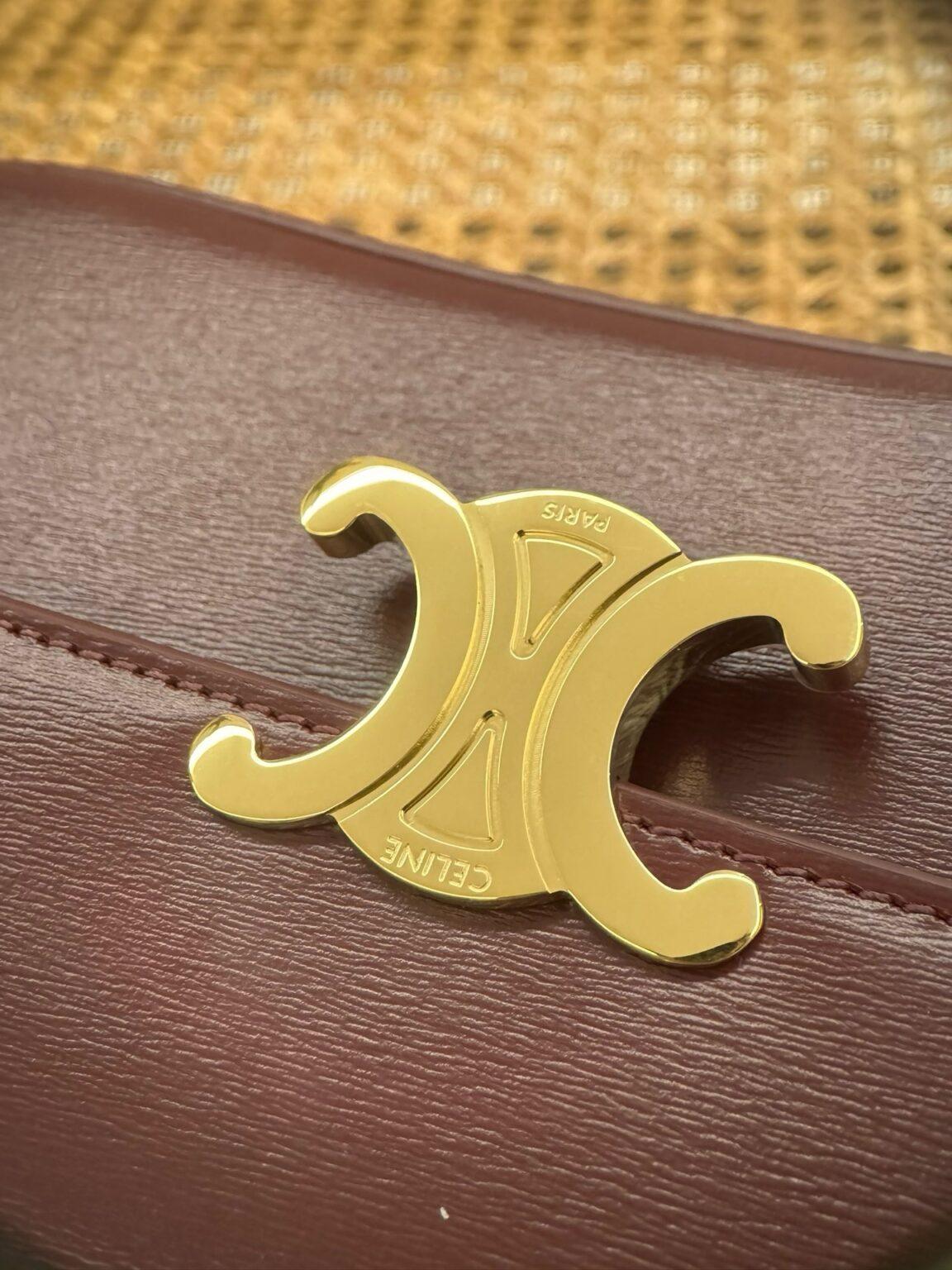 Celine Triomphe Claude Çanta - Glimmer of Luxury