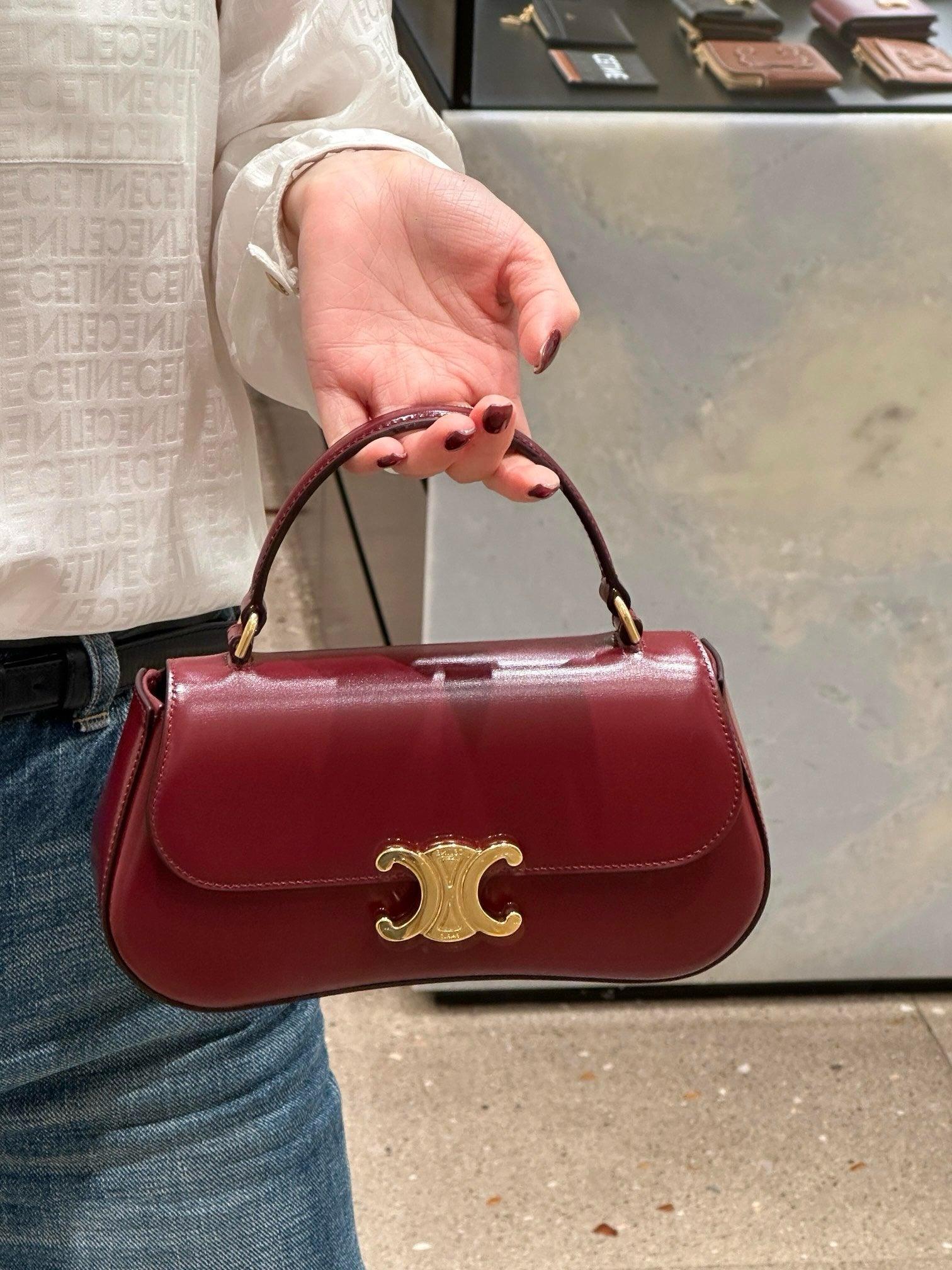 Celine Triomphe Claude Çanta - Glimmer of Luxury