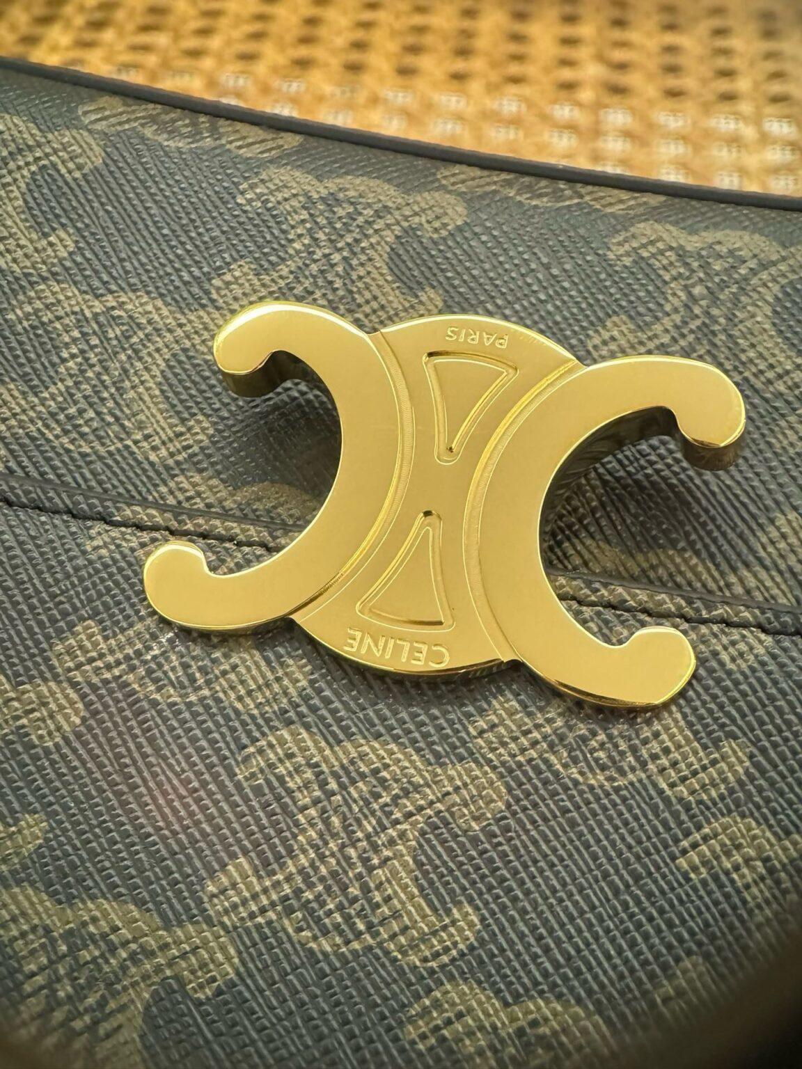 Celine Triomphe Claude Monogram Kanvas Çanta - Glimmer of Luxury