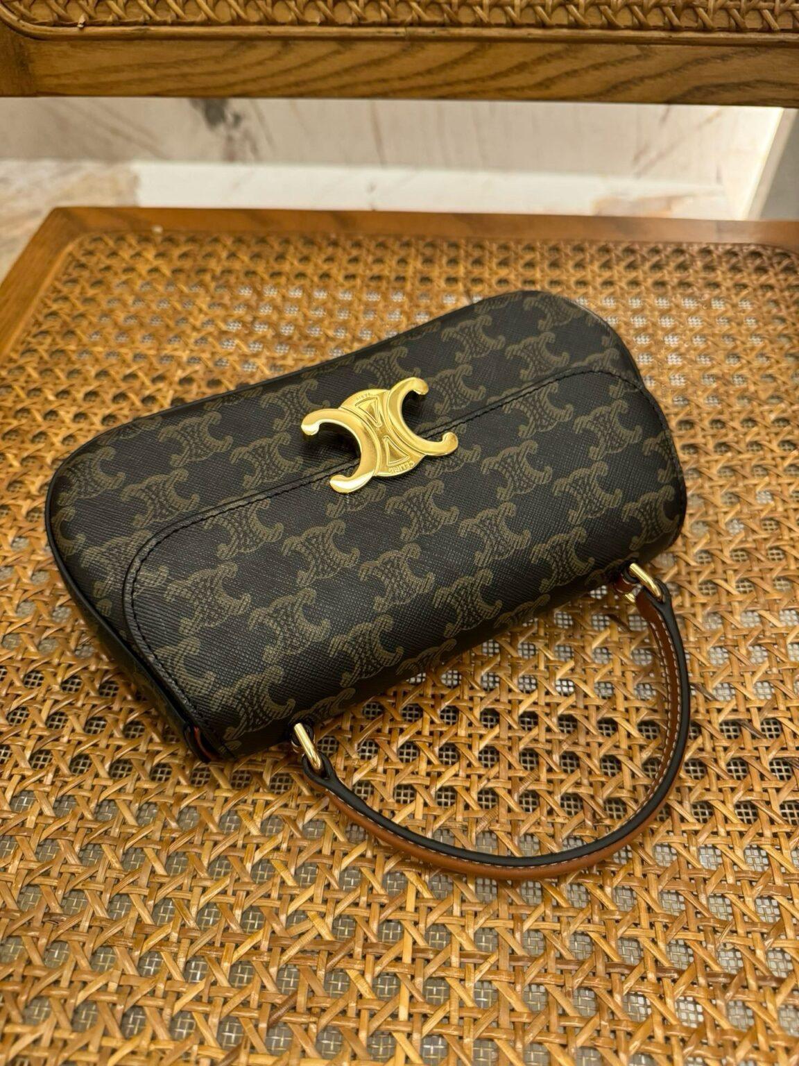 Celine Triomphe Claude Monogram Kanvas Çanta - Glimmer of Luxury