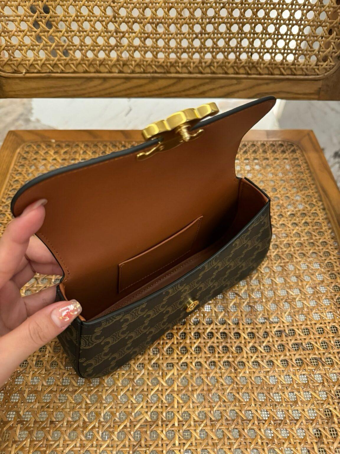 Celine Triomphe Claude Monogram Kanvas Çanta - Glimmer of Luxury