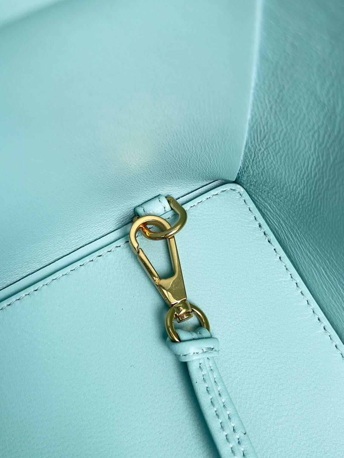 Bottega Veneta Ekstra Büyük Dikdörtgen Tote Çanta - Glimmer of Luxury