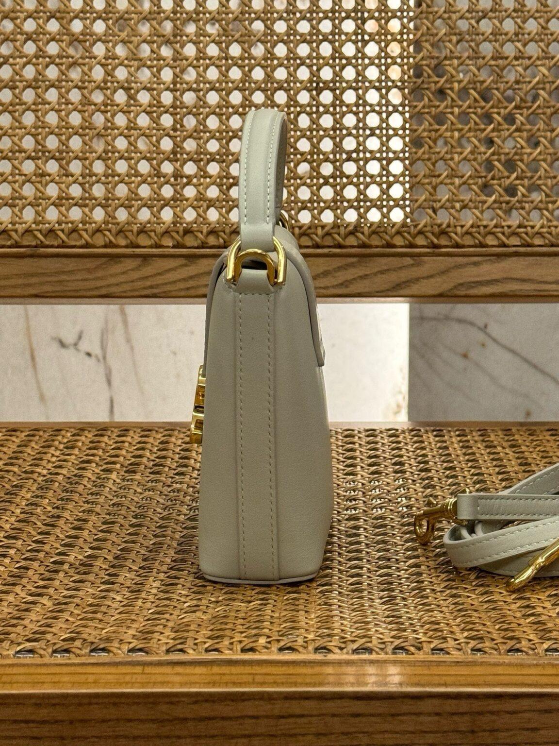 Celine Pürüzsüz Dana Derisinde Mini Bucket Triomphe - Glimmer of Luxury