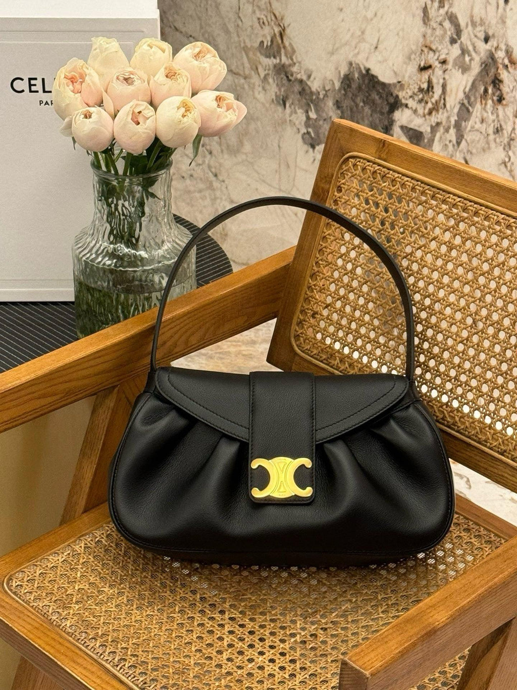Celine Esnek Dana Derisi Orta Poly Çanta - Glimmer of Luxury