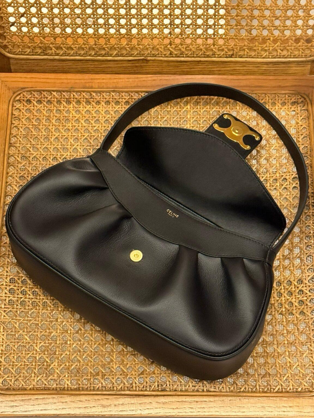 Celine Esnek Dana Derisi Orta Poly Çanta - Glimmer of Luxury