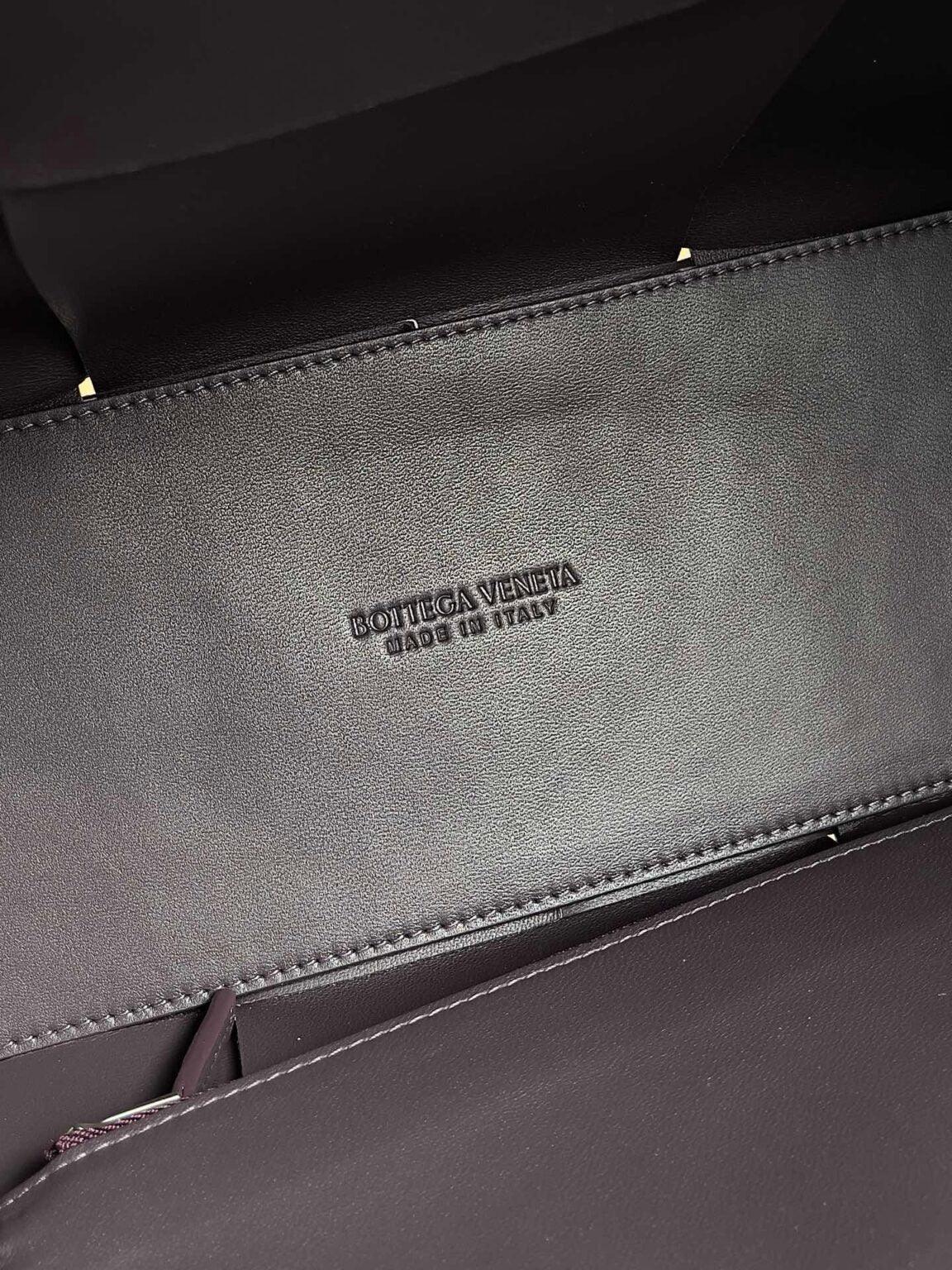 Bottega Veneta Ekstra Büyük Dikdörtgen Tote Çanta - Glimmer of Luxury