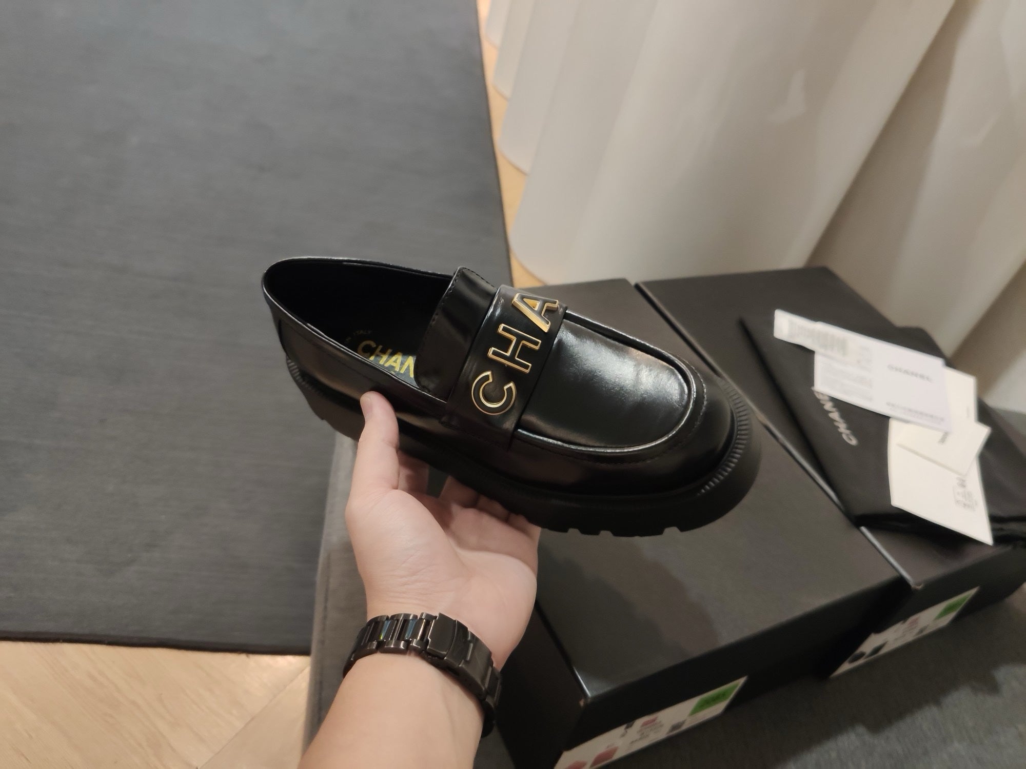 Chanel S24 CC Makosenler Parlak Siyah Kuzu Derisi Ayakkabı - Glimmer of Luxury