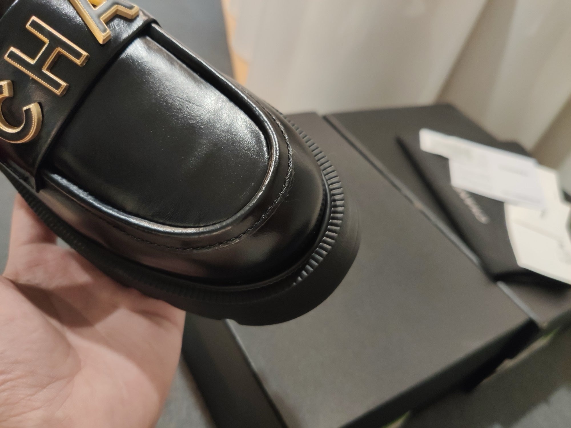 Chanel S24 CC Makosenler Parlak Siyah Kuzu Derisi Ayakkabı - Glimmer of Luxury