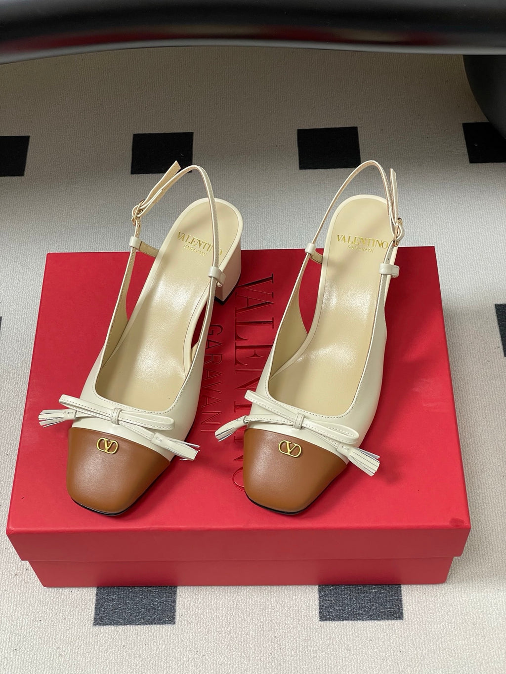 Valentino Garavani VLogo Siyah Kahve Deri Topuklu Ayakkabı