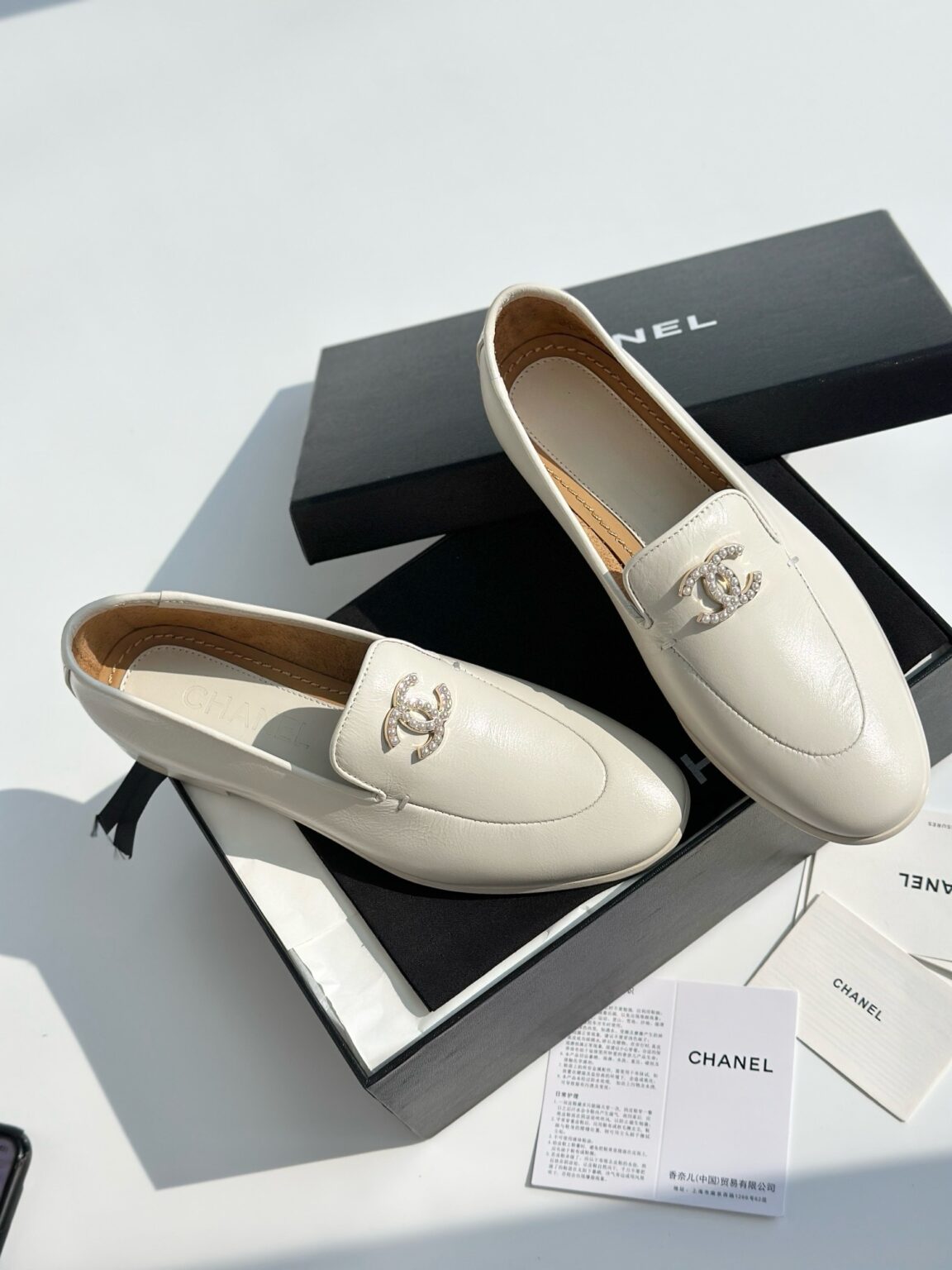 Chanel Topuksuz Ayakkabılar - Glimmer of Luxury