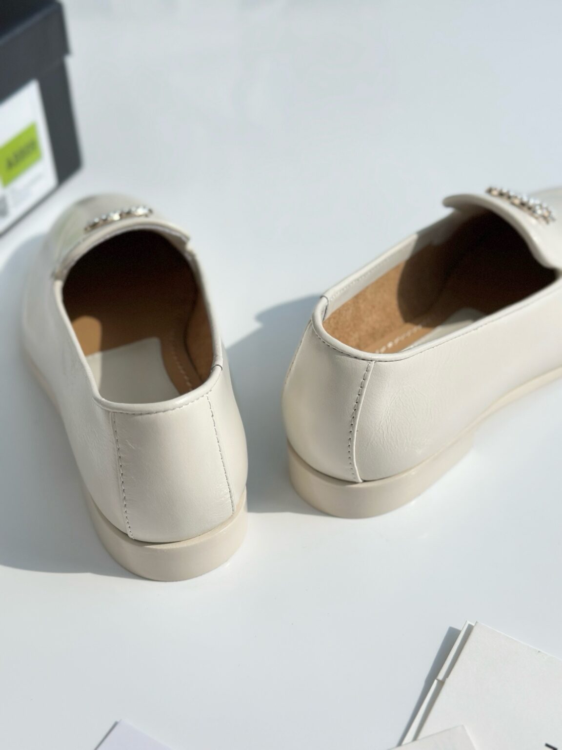 Chanel Topuksuz Ayakkabılar - Glimmer of Luxury