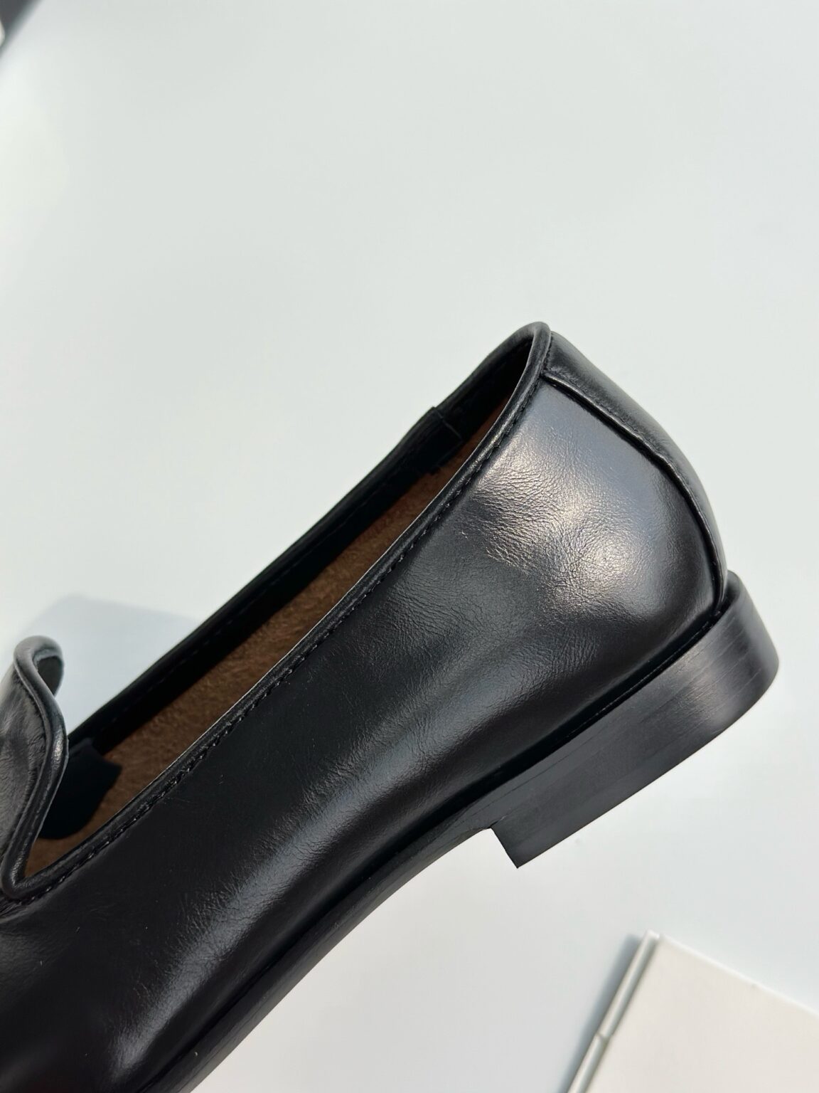 Chanel Topuksuz Ayakkabılar - Glimmer of Luxury