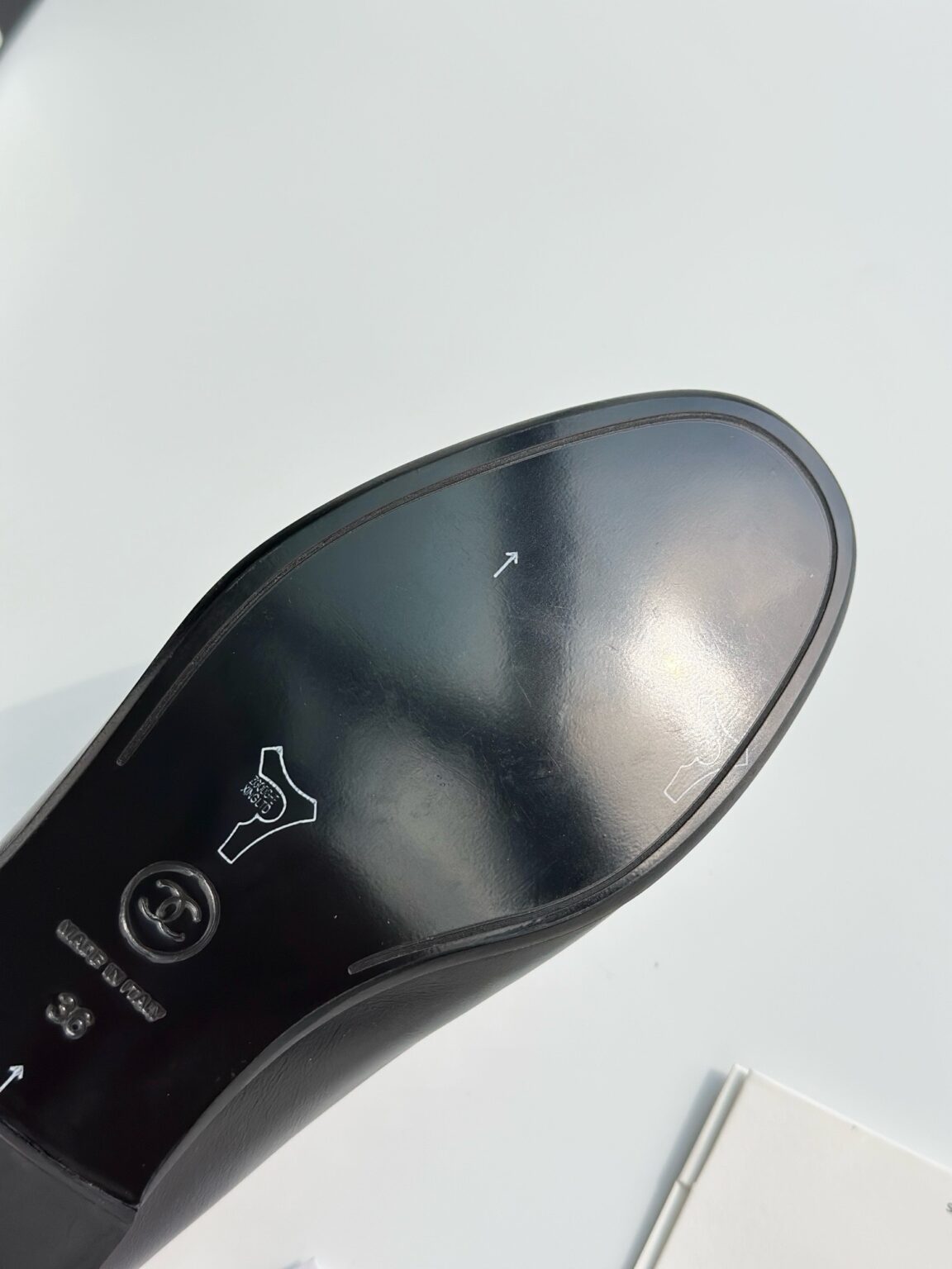 Chanel Topuksuz Ayakkabılar - Glimmer of Luxury