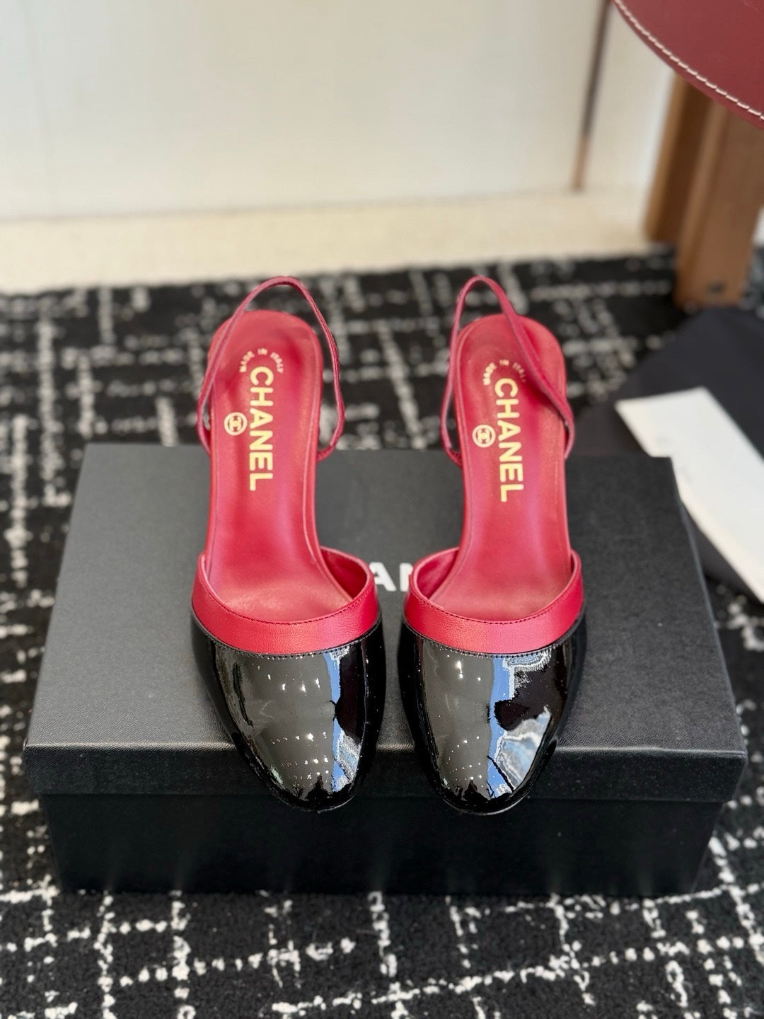 Chanel S26 Kuzu ve Dana Derisi Arkadan Bantlı Ayakkabılar