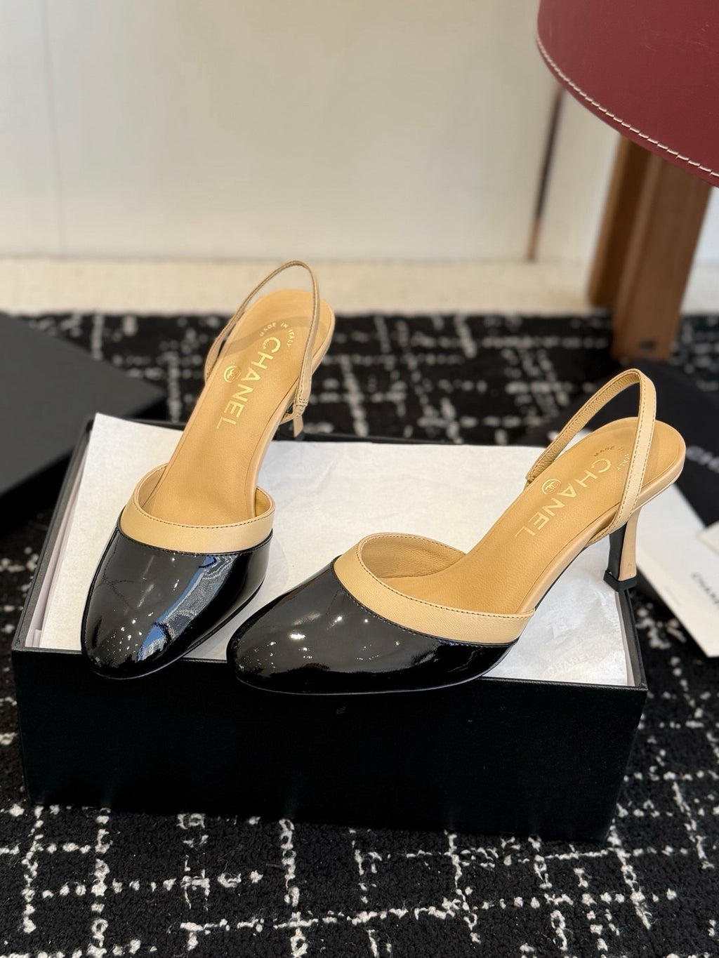 Chanel S26 Kuzu ve Dana Derisi Arkadan Bantlı Ayakkabılar