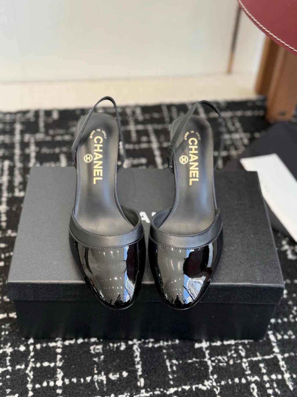 Chanel S26 Kuzu ve Dana Derisi Arkadan Bantlı Ayakkabılar
