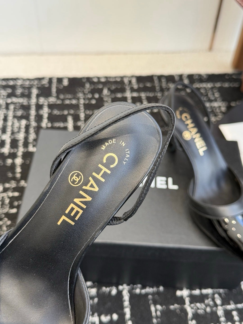 Chanel S26 Kuzu ve Dana Derisi Arkadan Bantlı Ayakkabılar