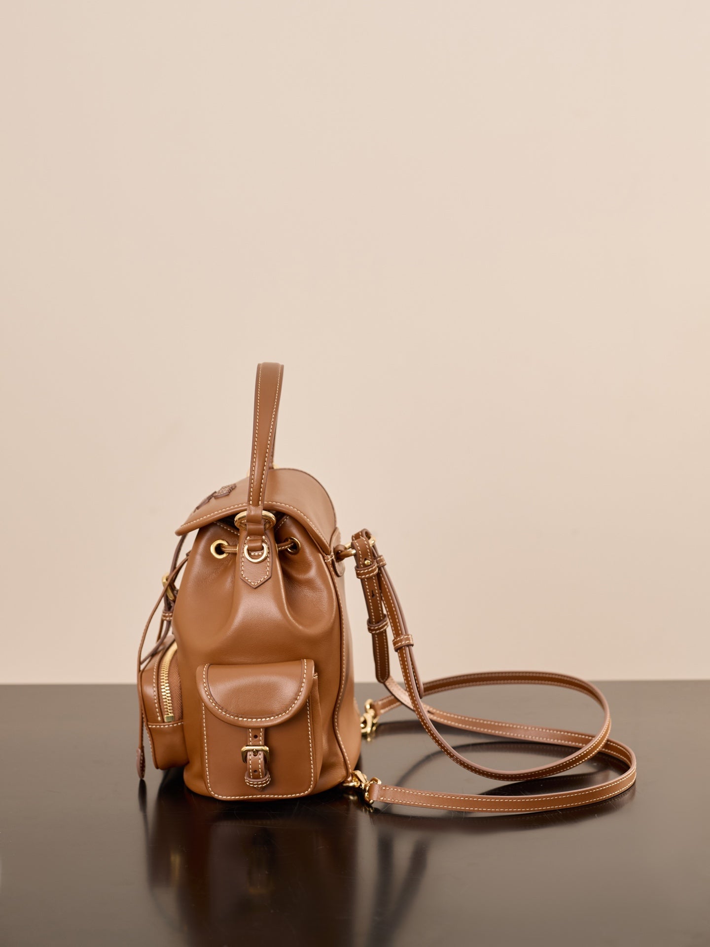 Miu Miu Küçük Dana Derisi Sırt Çantası – Kahverengi