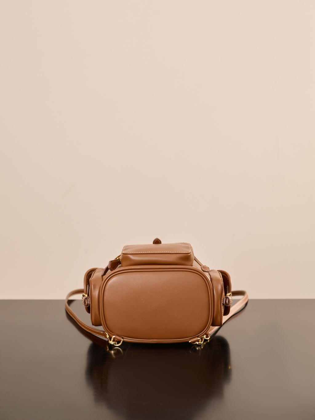 Miu Miu Küçük Dana Derisi Sırt Çantası – Kahverengi