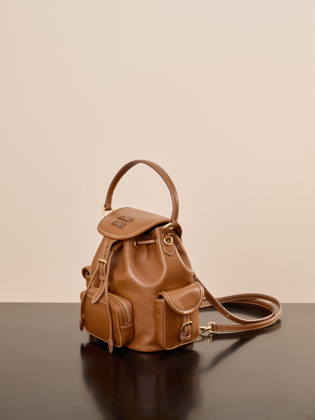 Miu Miu Küçük Dana Derisi Sırt Çantası – Kahverengi