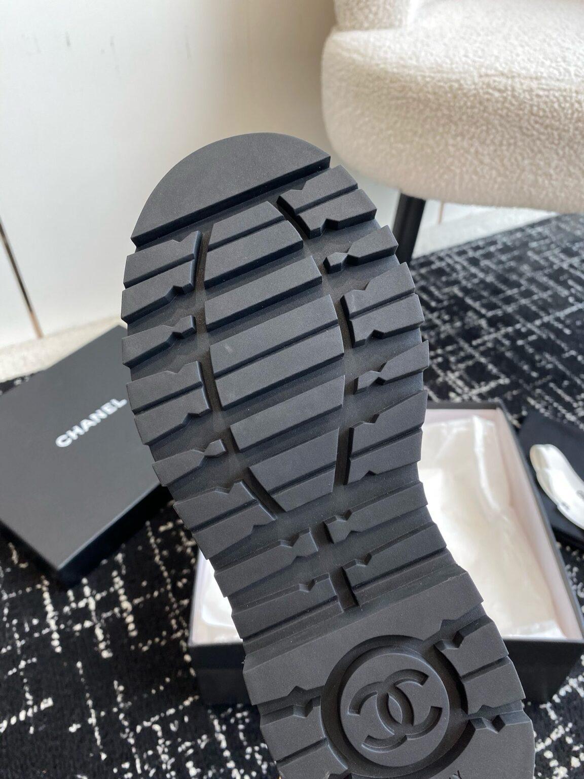 Chanel S24 Kısa Botlar - Glimmer of Luxury