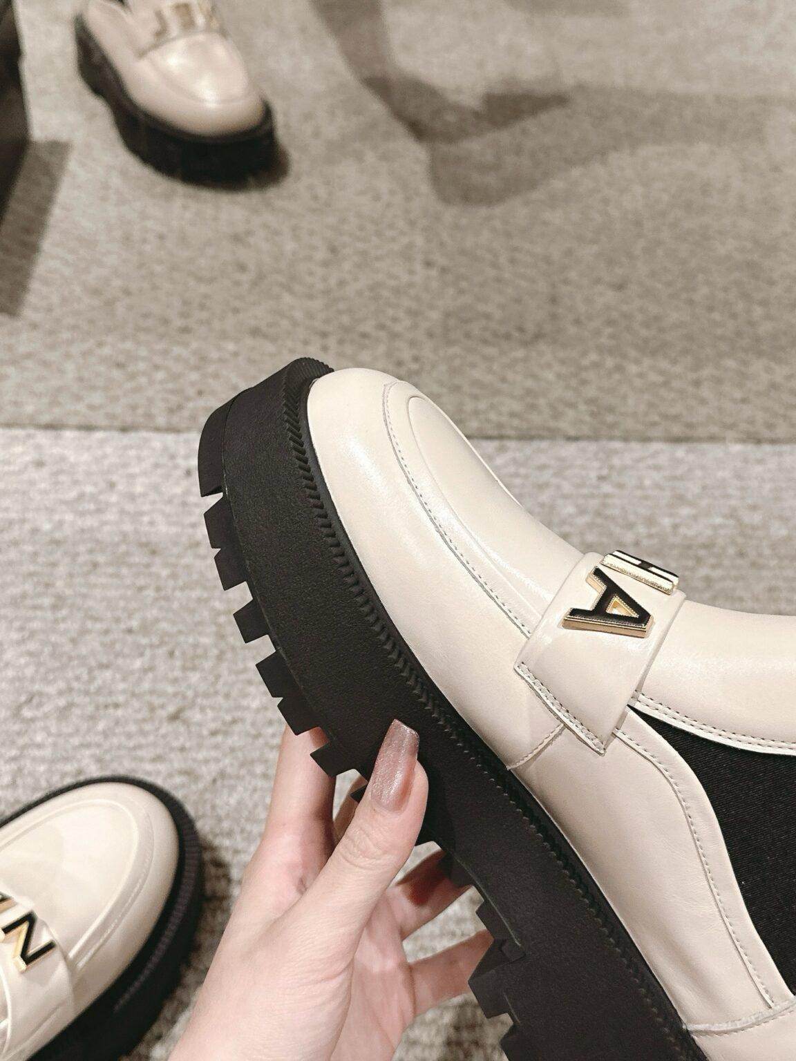 Chanel S24 Kısa Botlar - Glimmer of Luxury