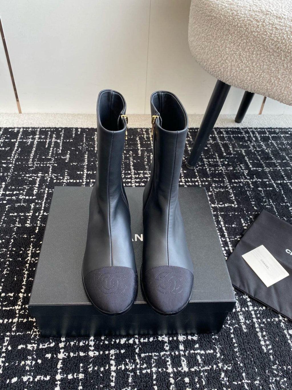 Chanel S24 Kısa Botlar - Glimmer of Luxury