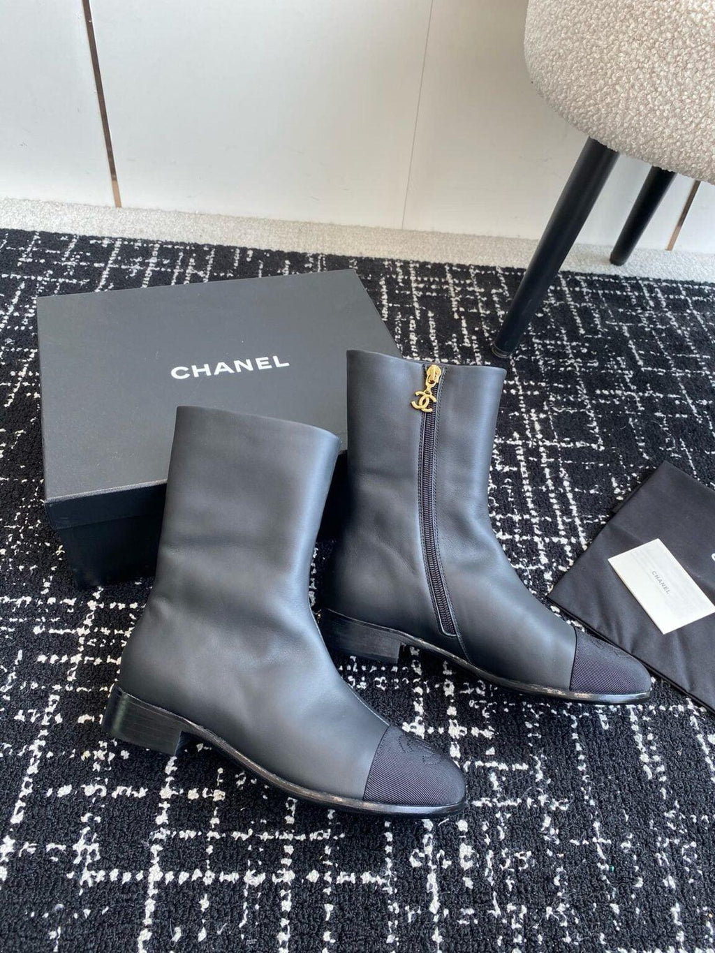 Chanel S24 Kısa Botlar - Glimmer of Luxury