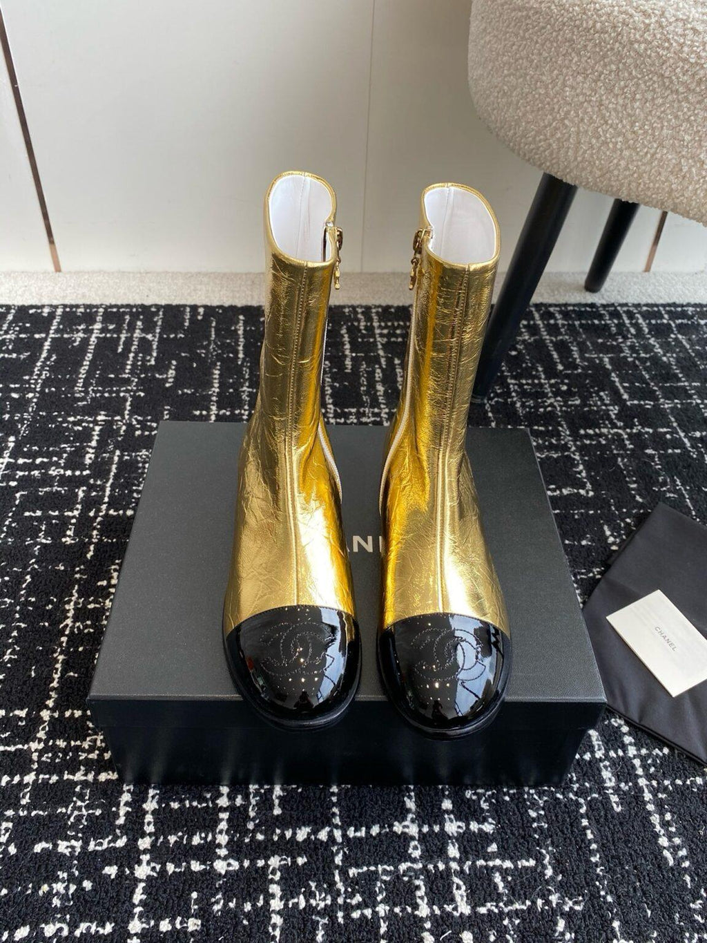 Chanel S24 Kısa Botlar - Glimmer of Luxury