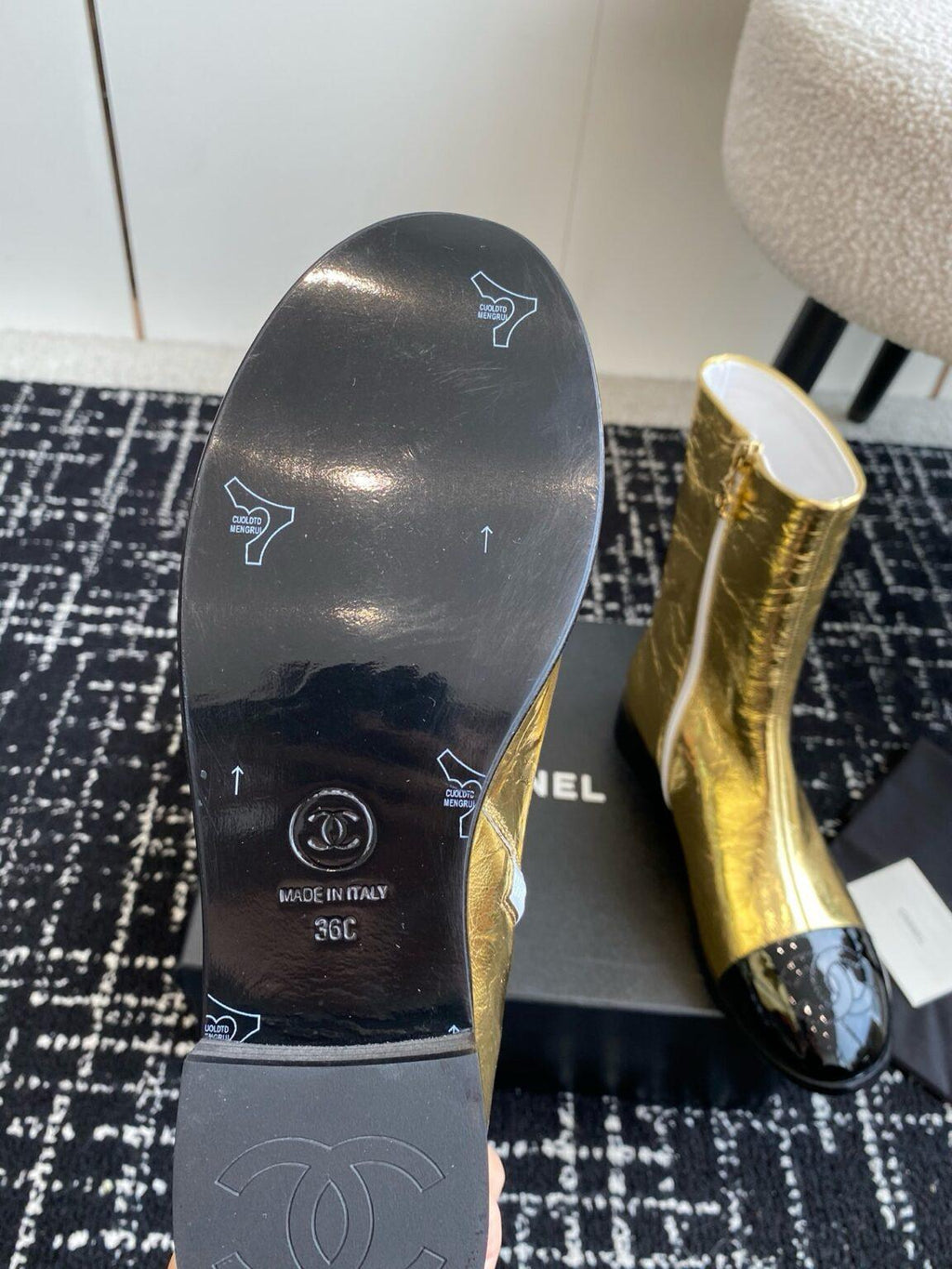 Chanel S24 Kısa Botlar - Glimmer of Luxury
