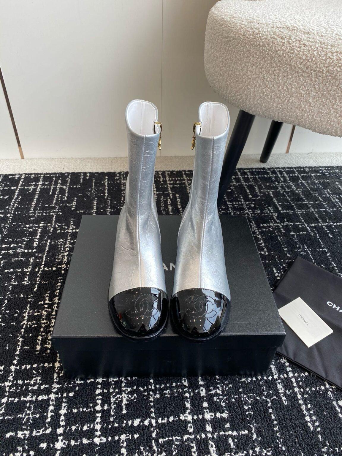Chanel S24 Kısa Botlar - Glimmer of Luxury