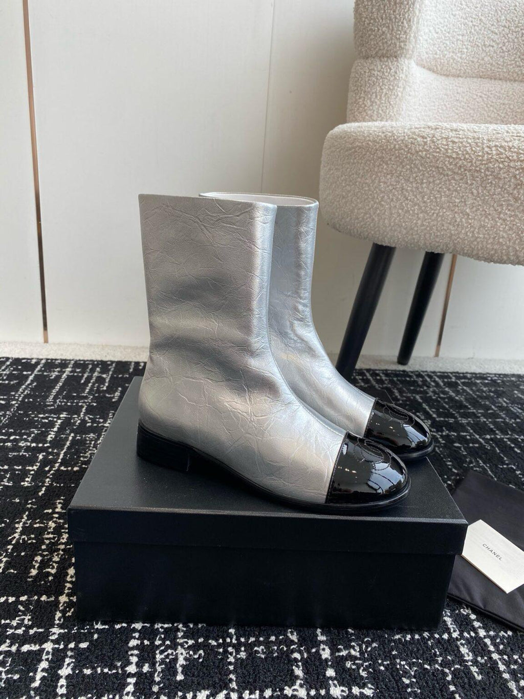 Chanel S24 Kısa Botlar - Glimmer of Luxury