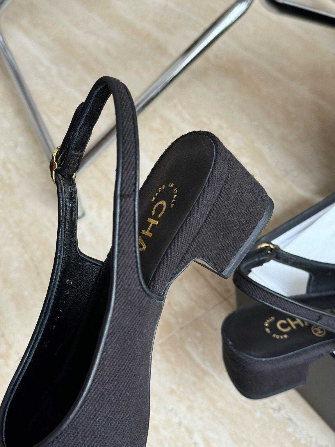 Chanel 2024 Yün ve Dana Derisi Arkadan Bağlamalı Ayakkabılar - Glimmer of Luxury