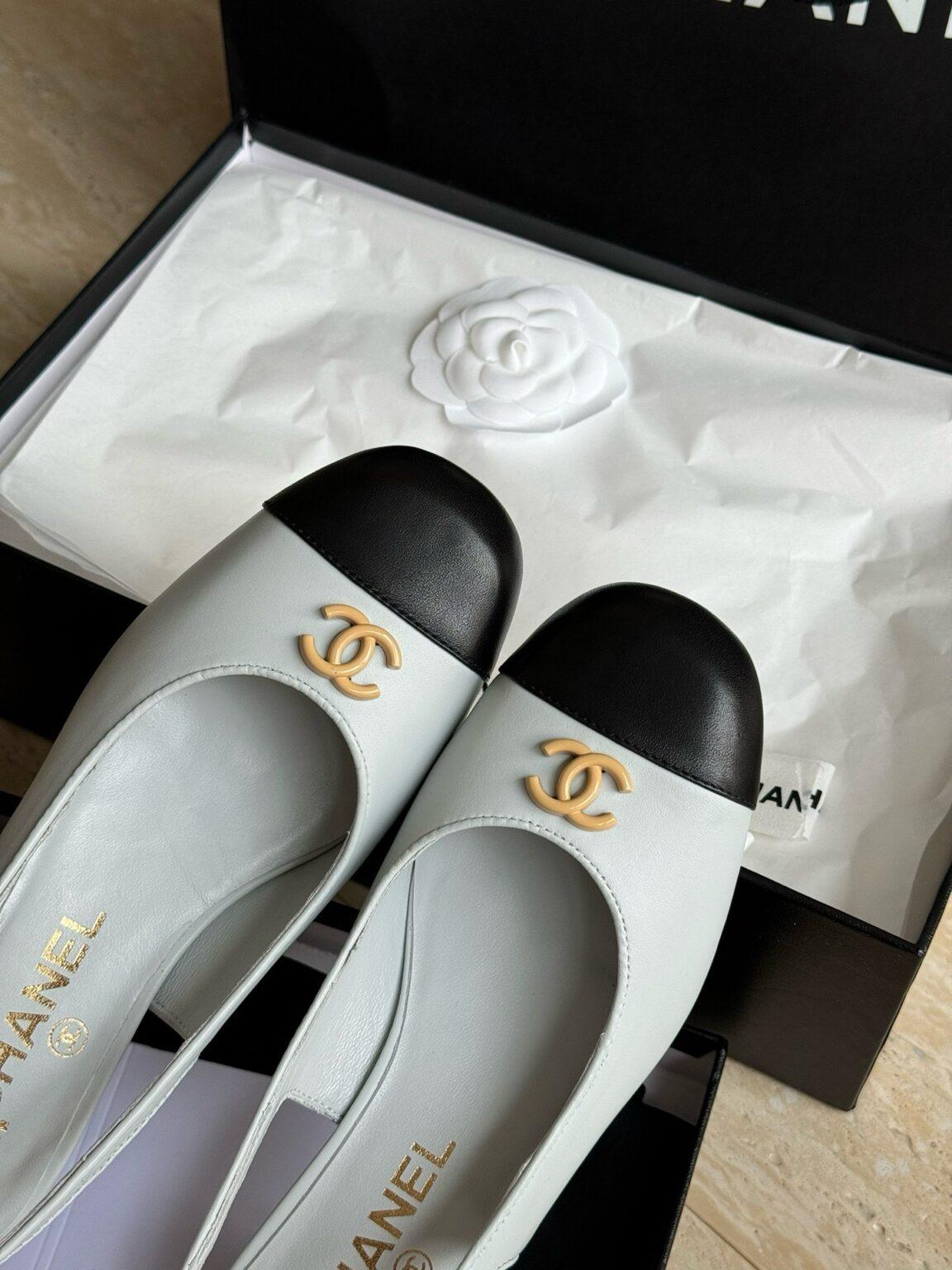 Chanel 2024 Yün ve Dana Derisi Arkadan Bağlamalı Ayakkabılar - Glimmer of Luxury